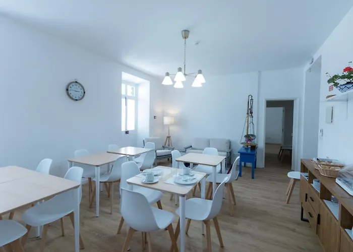 & Hostel Lagoa (Azores)