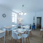 & Hostel Lagoa (Azores)