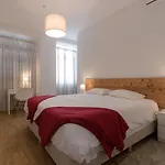 & Vandrerhjem *