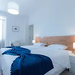 & Vandrerhjem *